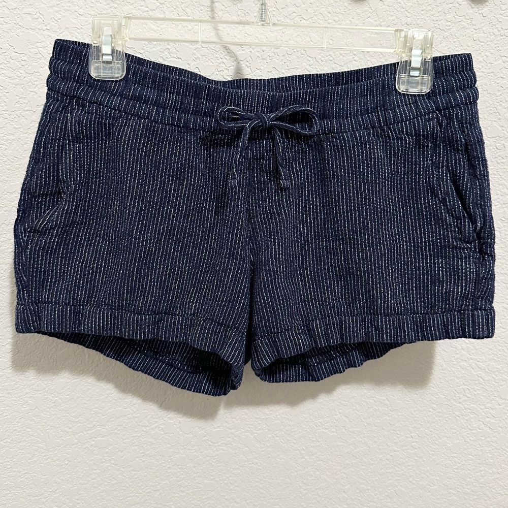 Old Navy Women's Navy Blue Striped Pull-on Shorts
